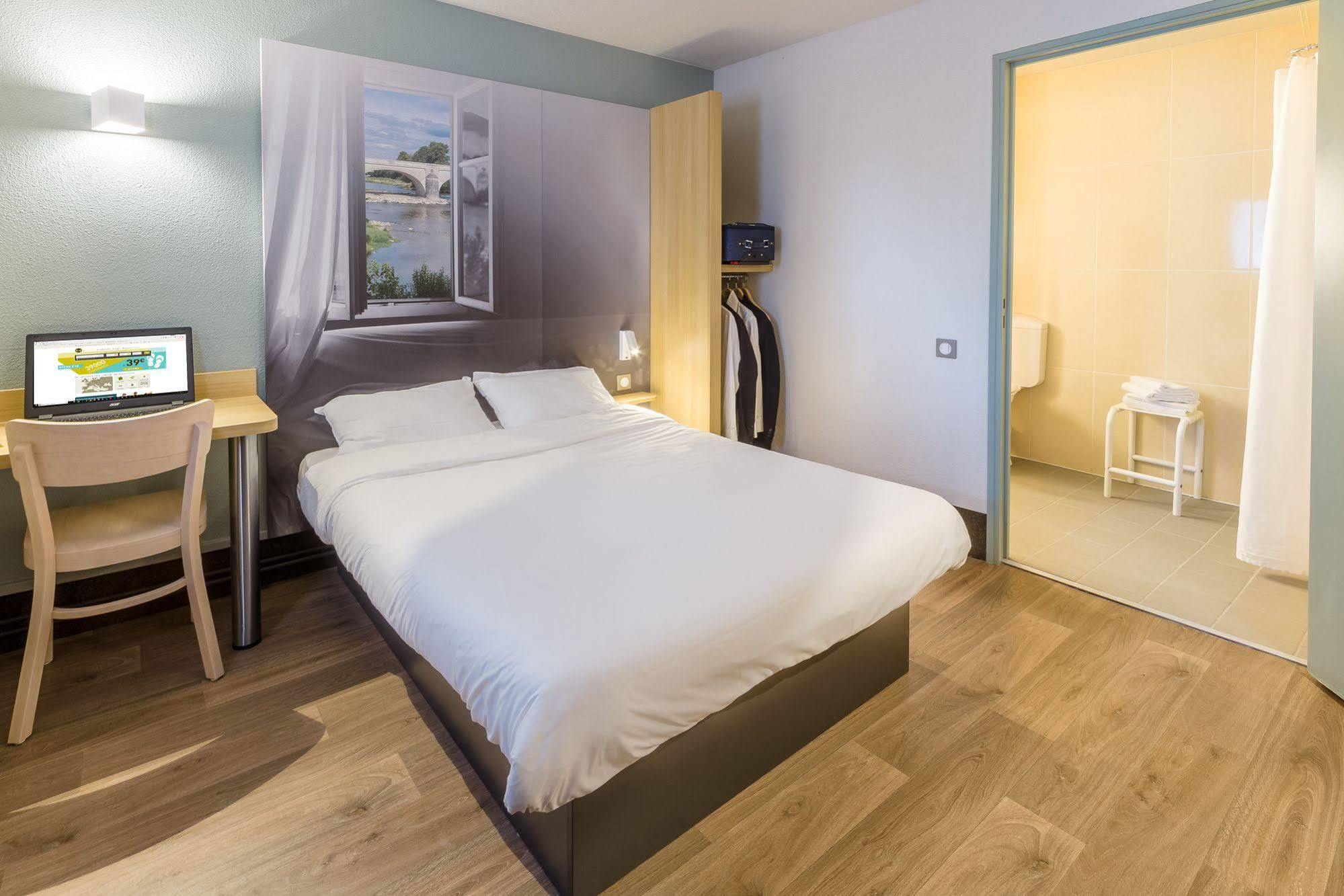 Chantilly Hotel 2*